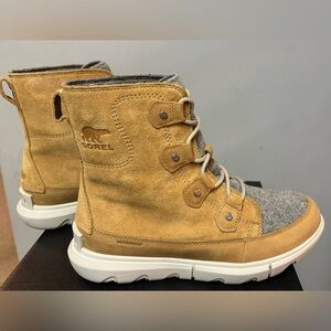 Sorel Explorer II Joan Boots Felt WP Tawny Buff / Moonstone Size 9 US Womens